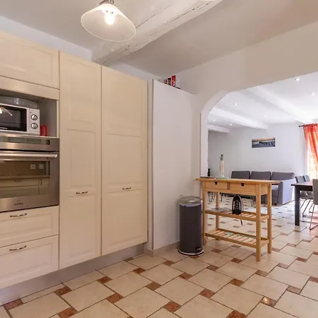 Holiday home Les Pins